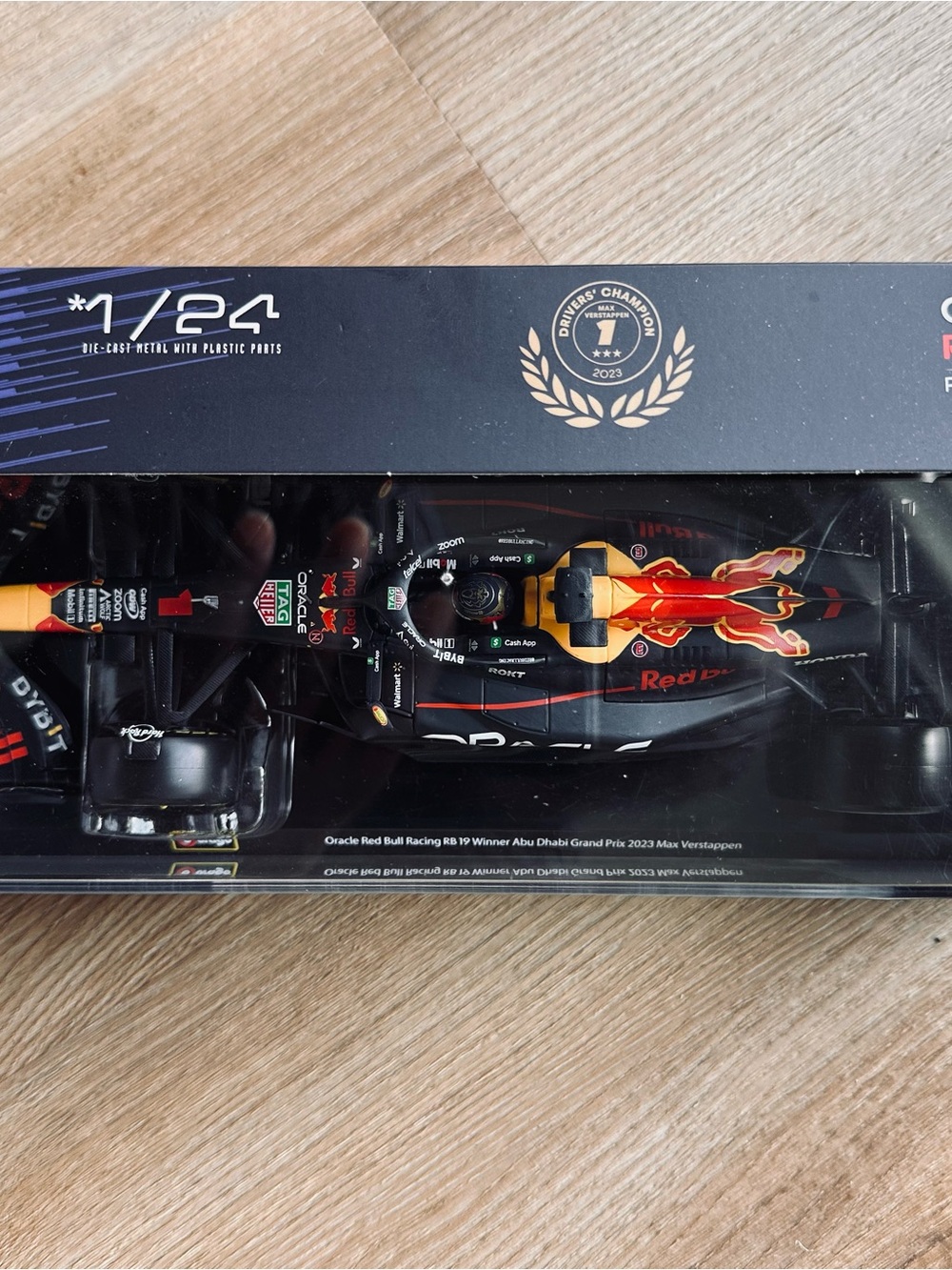 Max Verstappen #1 Bburago Oracle RedBull Racing Car 1/24 scale